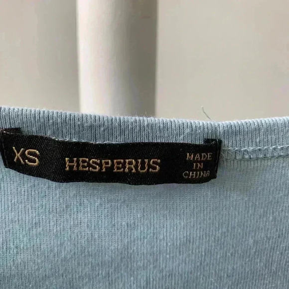 Hesperus crop top with front mock button in heart shape down front, cap sleeve - Picture 4 of 6